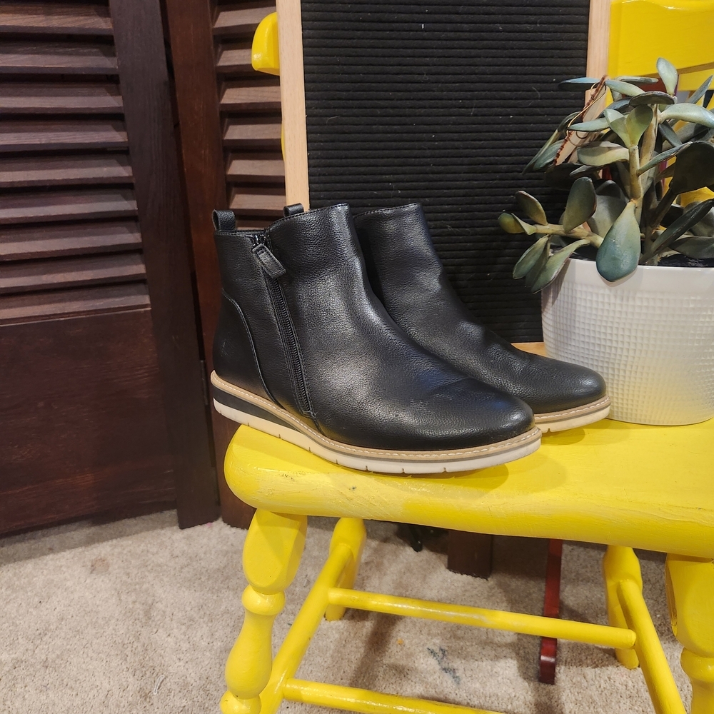 Kelly & Katie Black Ankle Boots